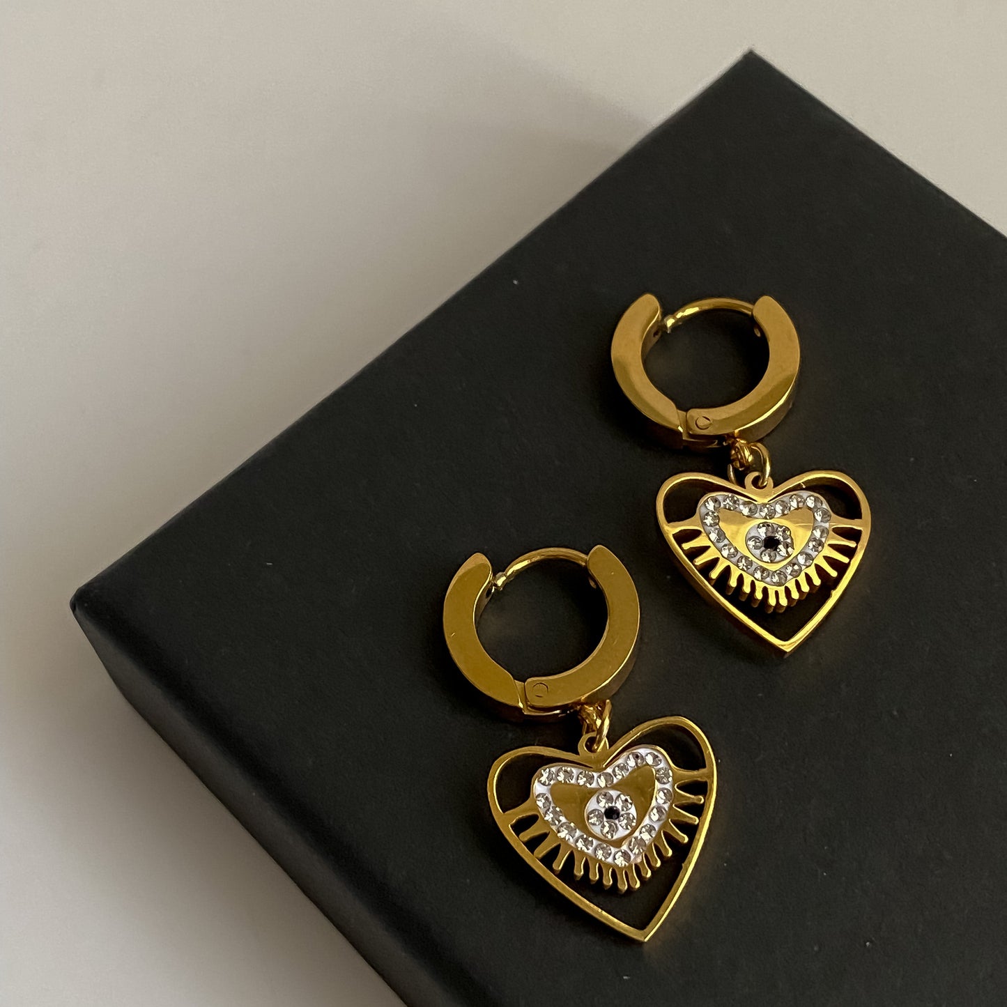 Eye Hearts Hoops