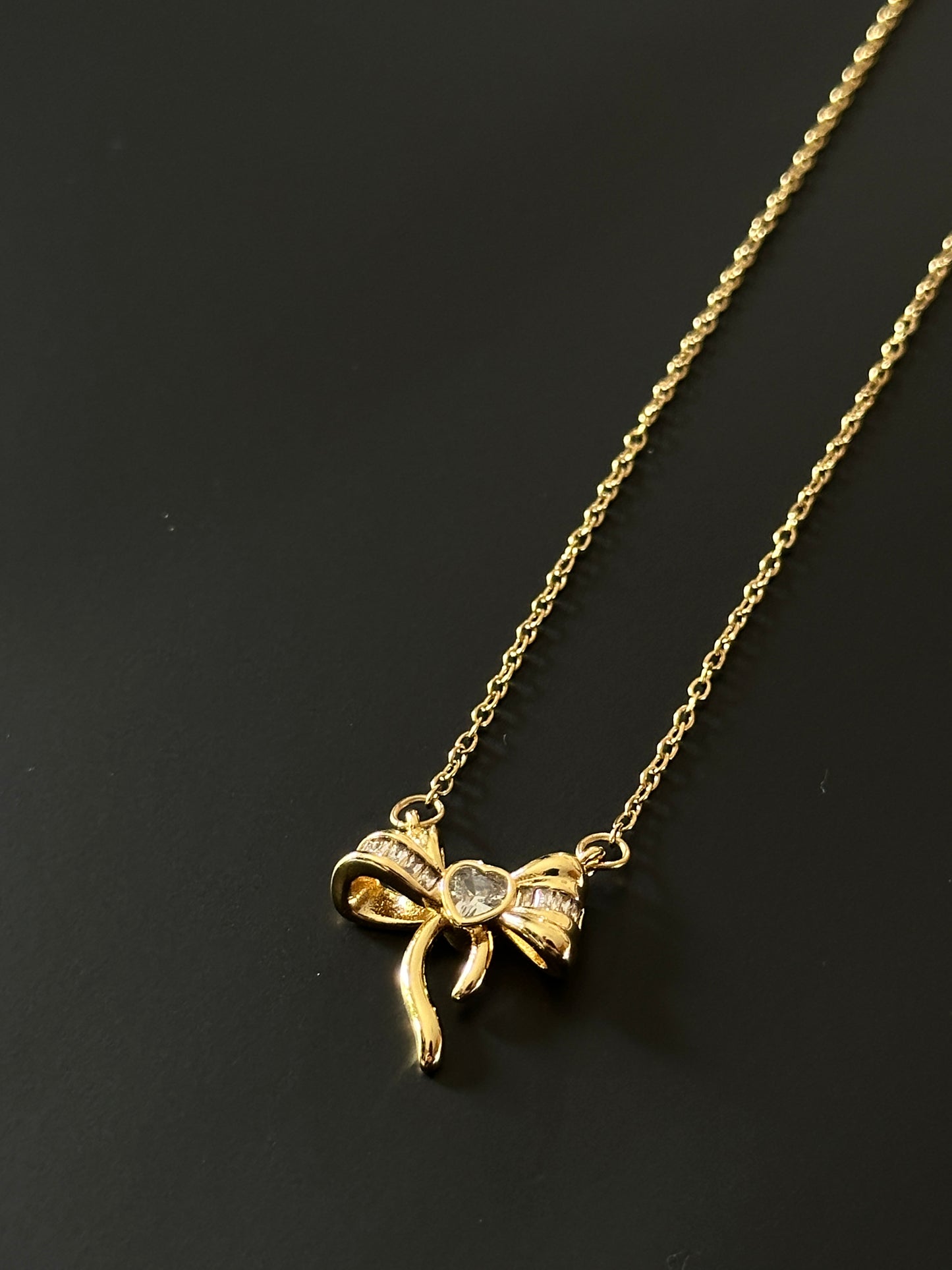 Bow Necklace